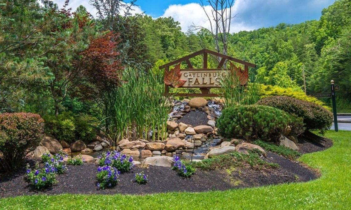 Spacious Resort Log Cabin, Easy Drive, Hot Tub, Arcade Gameroom, Mountain Vibe Gatlinburg Kültér fotó