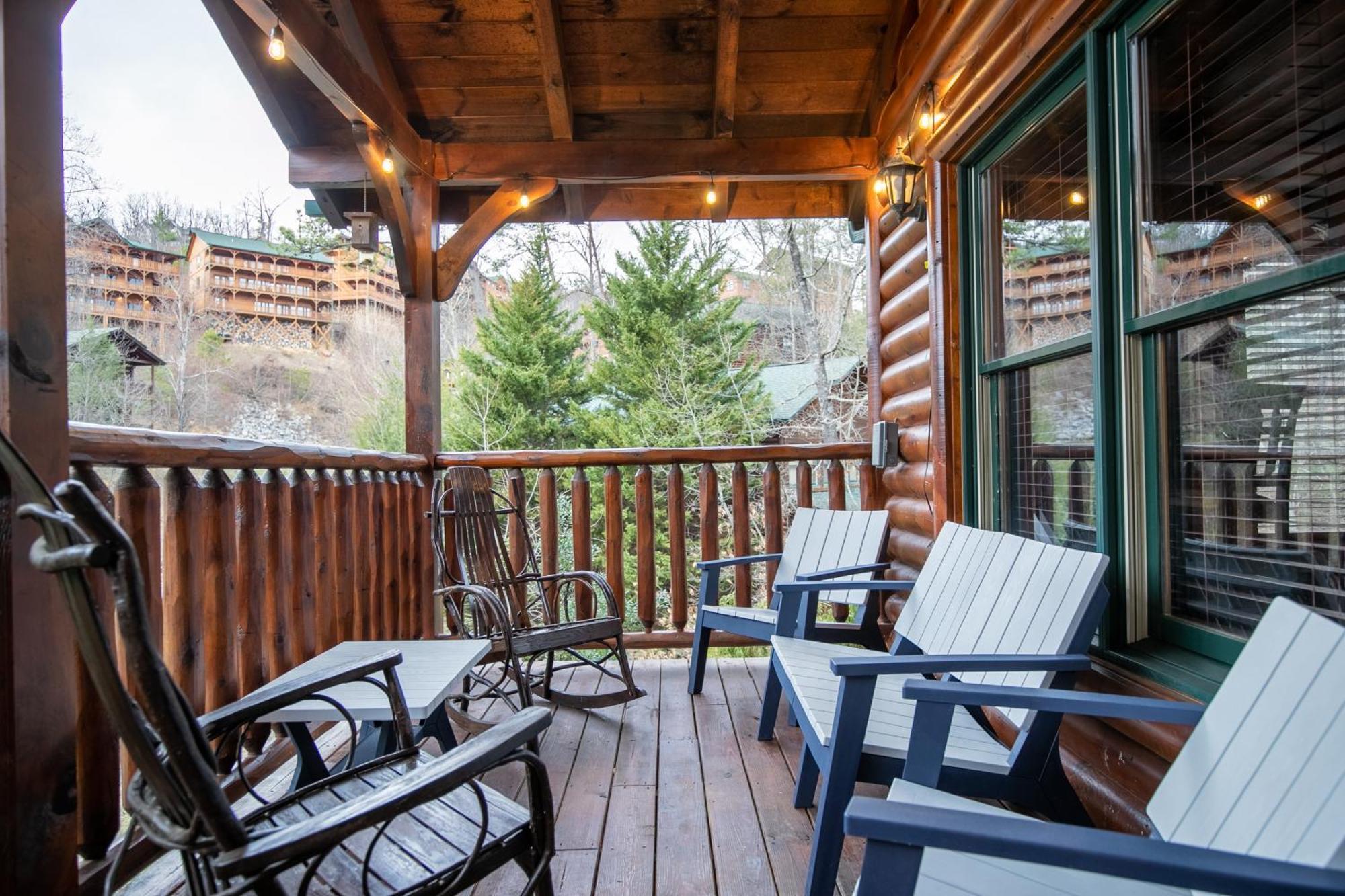 Spacious Resort Log Cabin, Easy Drive, Hot Tub, Arcade Gameroom, Mountain Vibe Gatlinburg Kültér fotó