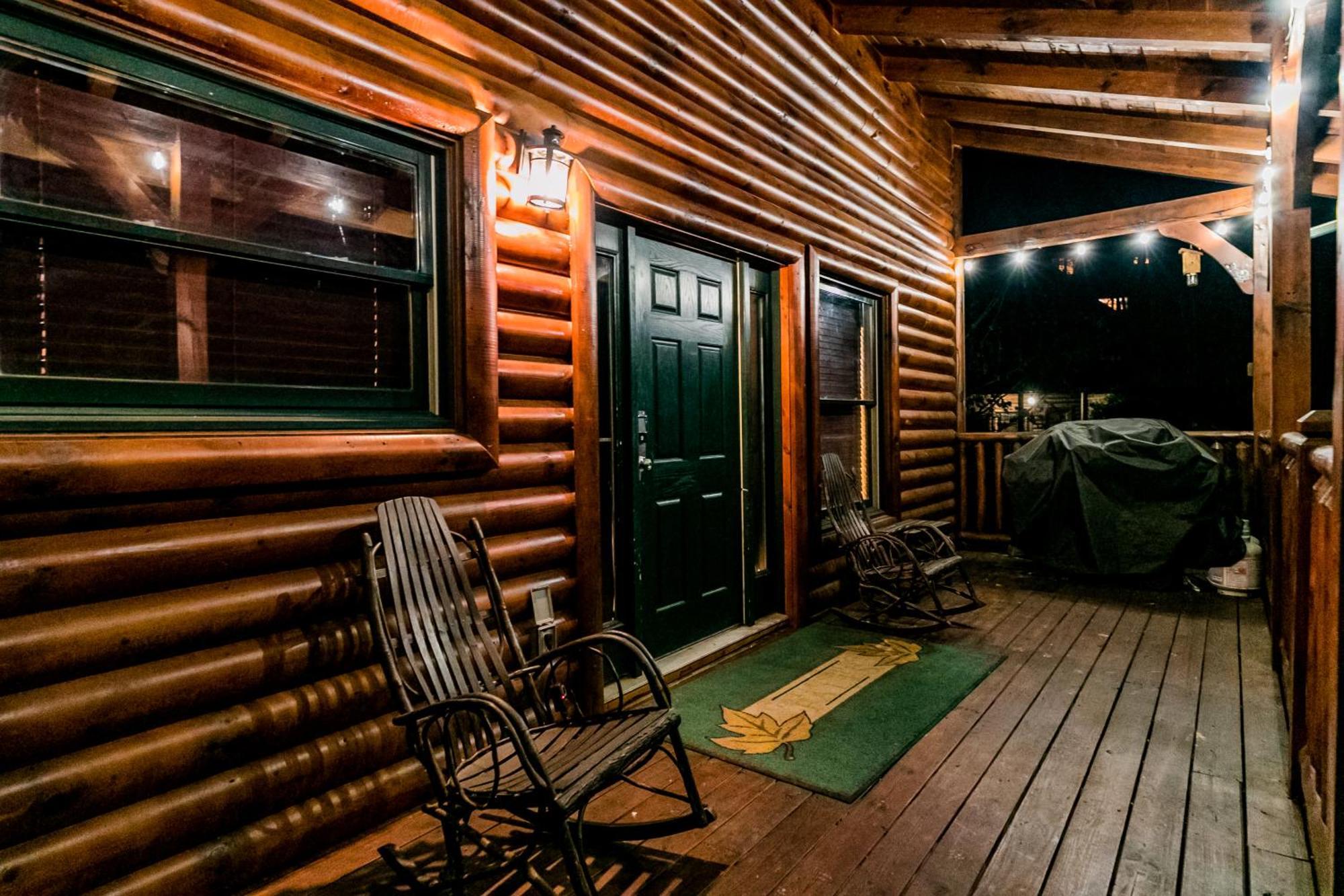 Spacious Resort Log Cabin, Easy Drive, Hot Tub, Arcade Gameroom, Mountain Vibe Gatlinburg Kültér fotó