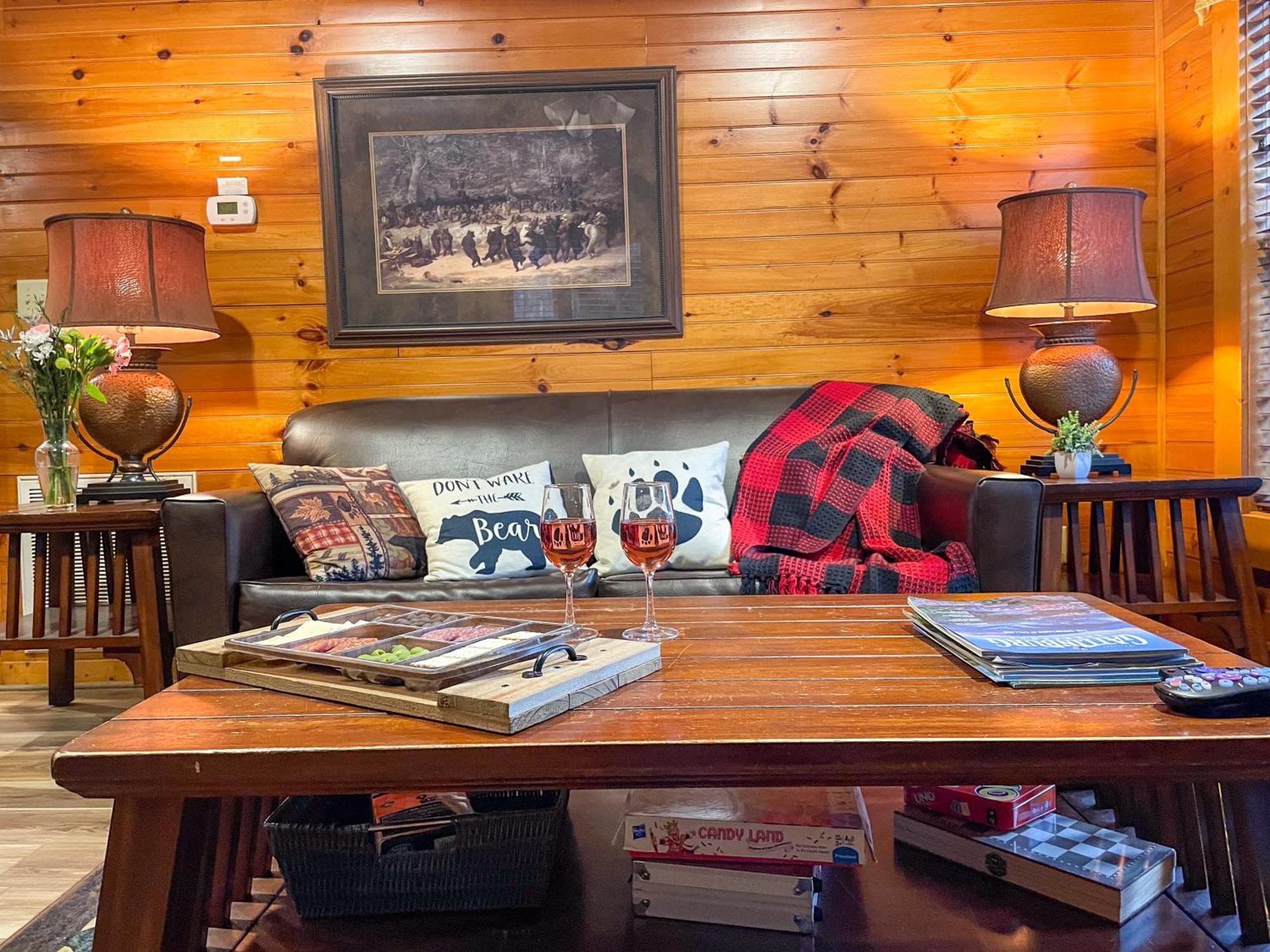 Spacious Resort Log Cabin, Easy Drive, Hot Tub, Arcade Gameroom, Mountain Vibe Gatlinburg Kültér fotó